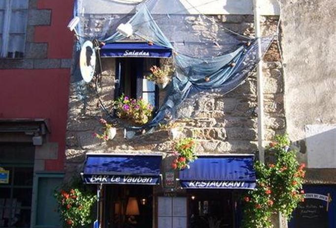 CONCARNEAU appelé aussi "LA VILLE CLOSE"